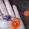 Boucles d'oreilles artisanales "Décadent hibiscus" – Image 5